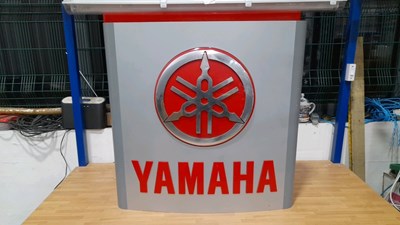 Lot 623 - YAMAHA LIGHT UP DEALER SIGN 30" X 29"