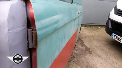 Lot 644 - COMMER COB VAN