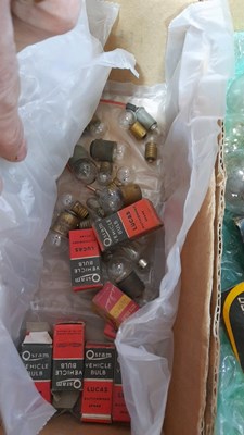 Lot 877 - SELECTION OF CAR BULBS , CAR RADIOS , SWITCHED & A OUTSIDE SEARCHLIGHT
