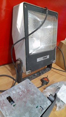Lot 877 - SELECTION OF CAR BULBS , CAR RADIOS , SWITCHED & A OUTSIDE SEARCHLIGHT