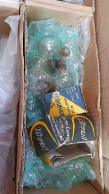 Lot 877 - SELECTION OF CAR BULBS , CAR RADIOS , SWITCHED & A OUTSIDE SEARCHLIGHT