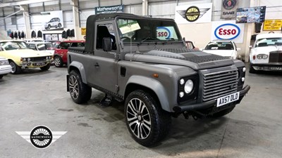 Lot 102 - LAND ROVER DEFENDER 90 COUNTY HT SWB