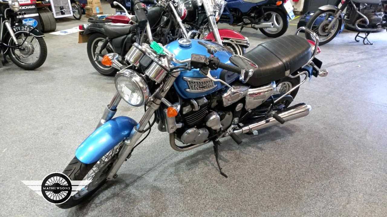 Lot 770 - 1997 TRIUMPH THUNDERBIRD