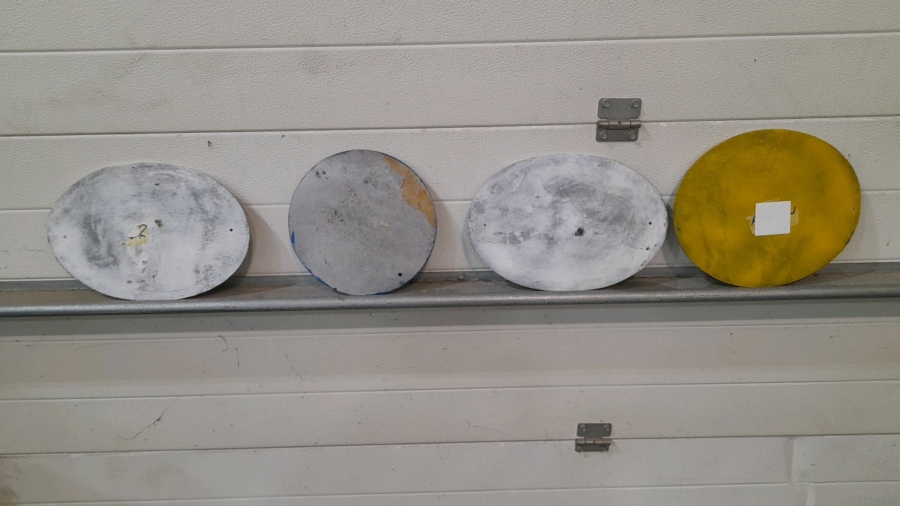 Lot 285 - 4 X CAST REPRO SIGNS