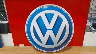 Lot 183 - ILLUMINATED VW SIGN 23" DIA