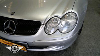 Lot 24 - 2003 MERCEDES SL 350 AUTO