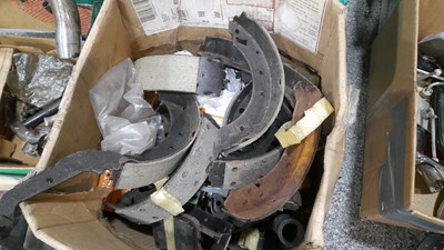 Lot 831 - 6 X BOXES OF CAR RELATED MEMORABILIA