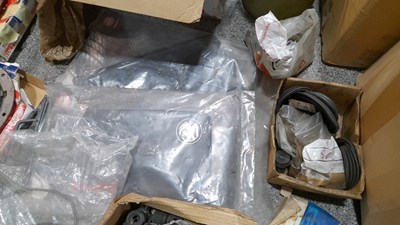 Lot 831 - 6 X BOXES OF CAR RELATED MEMORABILIA
