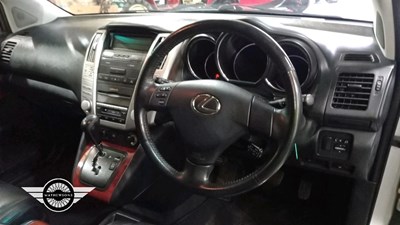 Lot 676 - 2004 LEXUS RX300 SE AUTO