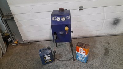 Lot 855 - HYDROSTATIC SUSPENSION MACHINE + 2 X 5L FLUID