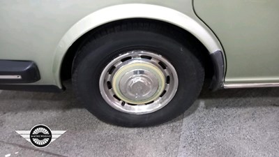 Lot 880 - 1982 ROLLS ROYCE