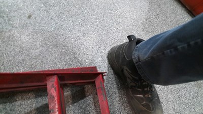 Lot 585 - CAR RAMPS, TOWING PARTS + A FRAME