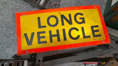 Lot 585 - CAR RAMPS, TOWING PARTS + A FRAME