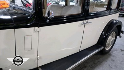 Lot 85 - 1935 AUSTIN 16 YORK