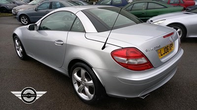 Lot 238 - 2006 MERCEDES SLK 350 AUTO