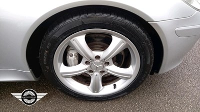 Lot 238 - 2006 MERCEDES SLK 350 AUTO