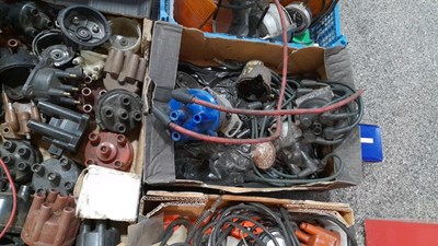 Lot 593 - 6 BOXES OF AUTOMOBILE ELECTRIC + DISTRIBUTOR PARTS
