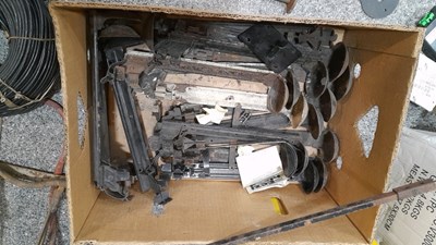 Lot 575 - VARIOUS OLD FORD PARTS + AUTOJUMBLE PARTS