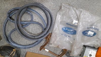 Lot 575 - VARIOUS OLD FORD PARTS + AUTOJUMBLE PARTS