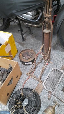 Lot 575 - VARIOUS OLD FORD PARTS + AUTOJUMBLE PARTS