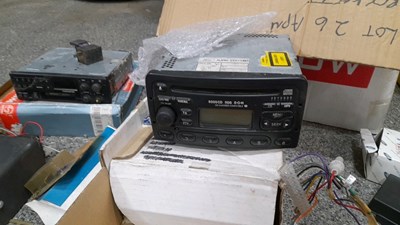 Lot 575 - VARIOUS OLD FORD PARTS + AUTOJUMBLE PARTS
