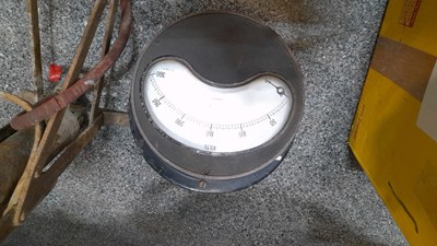 Lot 575 - VARIOUS OLD FORD PARTS + AUTOJUMBLE PARTS
