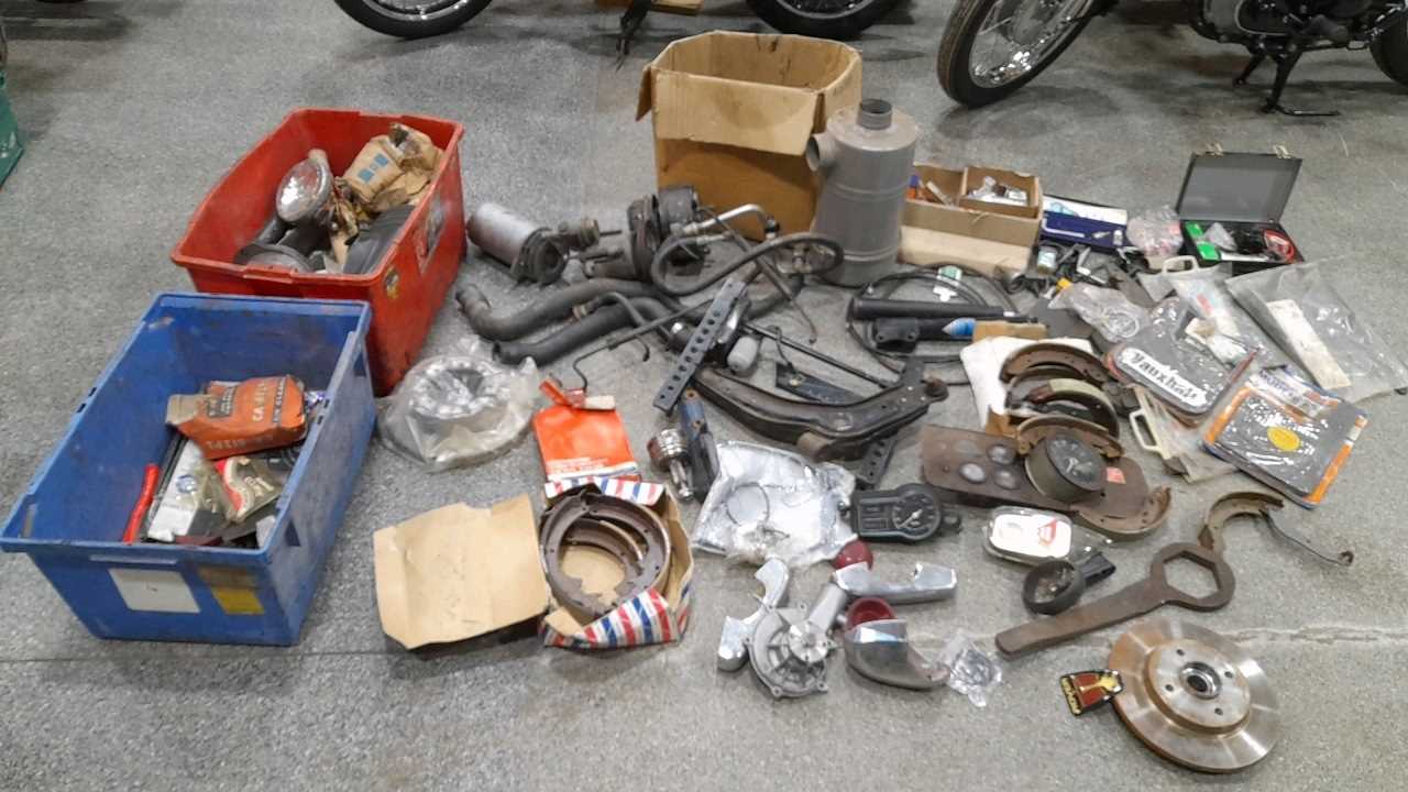 Lot 889 - BOXES OF CAR PARTS