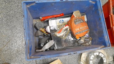 Lot 889 - BOXES OF CAR PARTS
