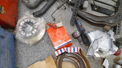 Lot 889 - BOXES OF CAR PARTS