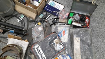 Lot 889 - BOXES OF CAR PARTS