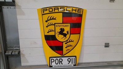 Lot 433 - PORSCHE ENAMEL SIGN + NUMBER PLATE POR 911 32" X 24"