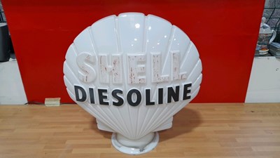 Lot 15 - SHELL DIESOLINE GLASS PETROL GLOBE