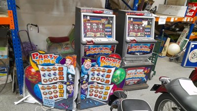 Lot 867 - 2 X PARTY TIME & DOUBLE DECKER SLOT MACHINES