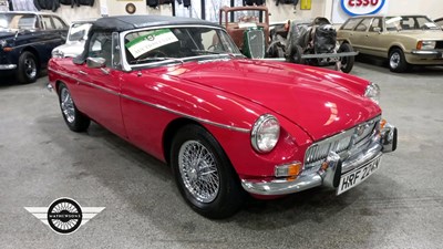 Lot 264 - 1975 MG B