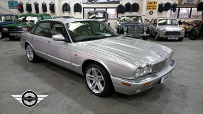 Lot 14 - 1998 JAGUAR XJ SPORT V8 AUTO