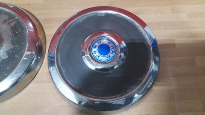 Lot 517 - NEW OLD STOCK FORD ESCORT HUB CAPS