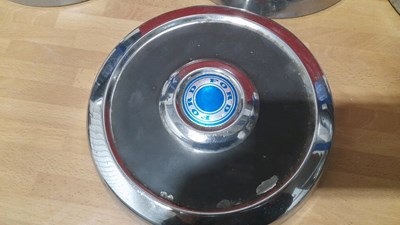 Lot 517 - NEW OLD STOCK FORD ESCORT HUB CAPS