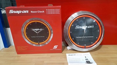 Lot 497 - SNAP ON BOXED CLOCK NEON UN USED , NEW OLD STOCK