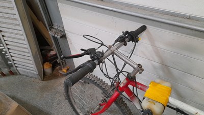 Lot 893 - MOUNTAIN BIKE WITH 80CC PETROL ENGINE