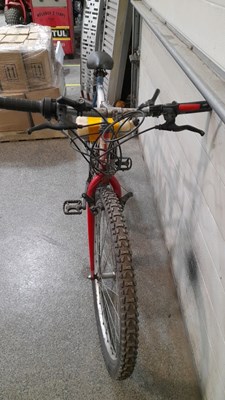 Lot 893 - MOUNTAIN BIKE WITH 80CC PETROL ENGINE