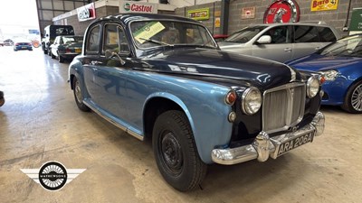 Lot 640 - 1963 ROVER 95