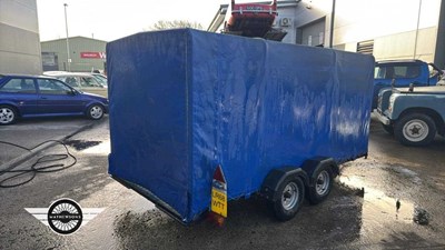 Lot 858 - COVERED CAR TRAILER