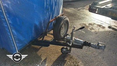 Lot 858 - COVERED CAR TRAILER