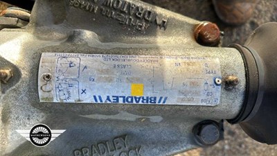 Lot 858 - COVERED CAR TRAILER