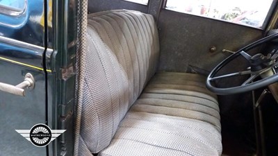 Lot 21 - 1928 RENAULT