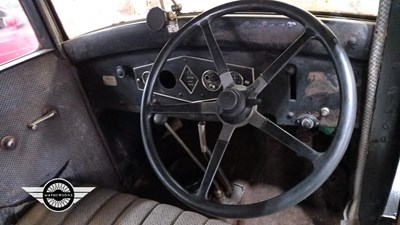 Lot 21 - 1928 RENAULT