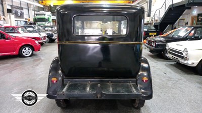 Lot 21 - 1928 RENAULT