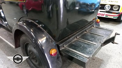 Lot 21 - 1928 RENAULT