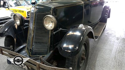 Lot 21 - 1928 RENAULT