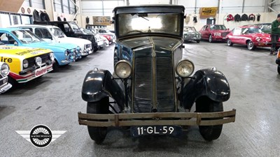 Lot 21 - 1928 RENAULT